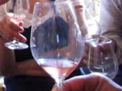 Ποια πασίγνωστη πατρινή δείπνησε προχθές...