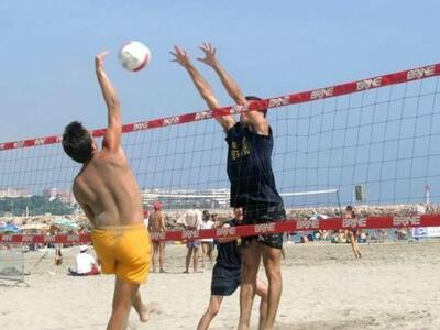 Αιγιάλεια: Τουρνουά BEACH-VOLLEY στην πα...