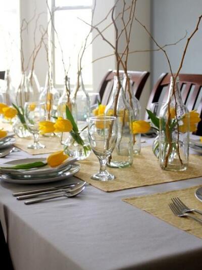 Κλαδιά σε άδεια μπουκάλια και χρήση ενός...