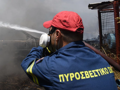 Πάτρα: Πυρπόλησε το φορτηγό της εταιρεία...
