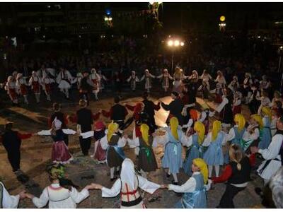 Πάτρα: Το γλέντησε αποκριάτικα το Λύκειο...