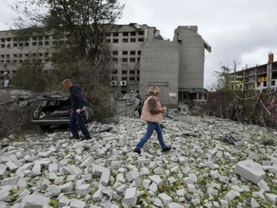 Σειρήνες ηχούν ξανά στο Κίεβο προειδοποι...