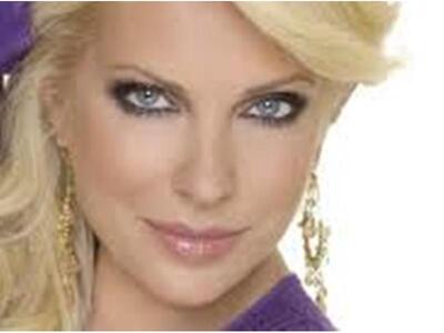 Αγνώριστη η Ελένη Μενεγάκη στο πρώτο της...