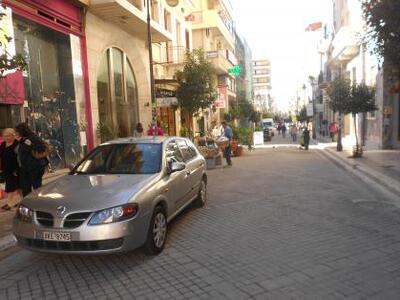 Πάτρα: Yπαίθριο parking ο πεζόδρομος της...