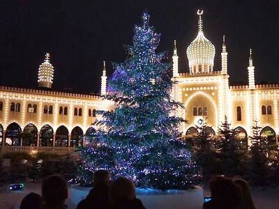 Δανία: Άνοιξε η παραμυθένια χριστουγεννι...