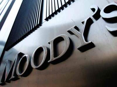 O οίκος αξιολόγησης Moody’s αναβαθμίζει ...