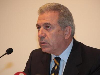 "Εν καιρώ η όποια απόφαση για τη στ...