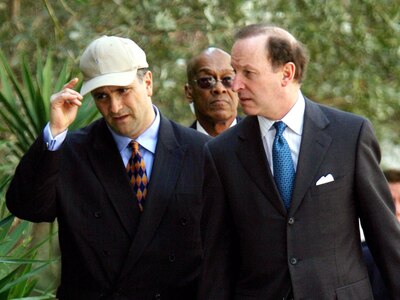 Από λομπίστας ...πιτσαδόρος!