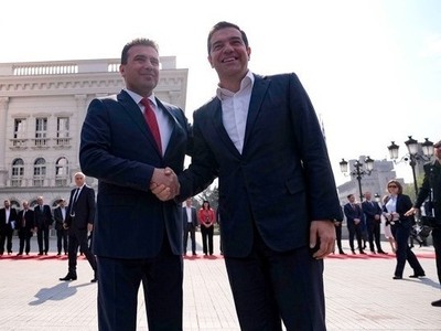 Τριάντα τρεις ευρωβουλευτές προτείνουν τ...