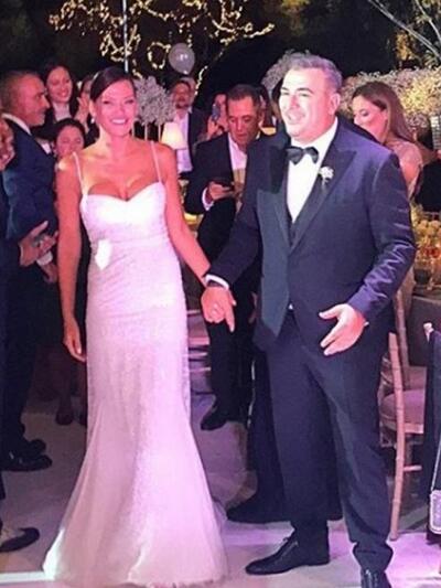 Το ζευγάρι ετοιμάζεται για τον πρώτο χορό