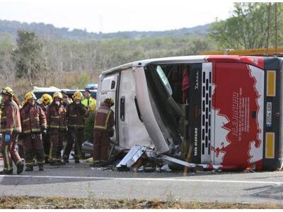 14 νεκροί σε τροχαίο με τουριστικό λεωφο...