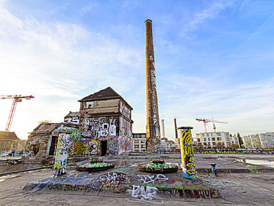«Eisfabrik Abandoned Ice Factory» στο Βε...