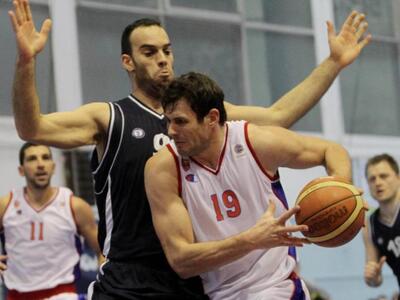 Μπάσκετ: Επέστρεψε στον Πανιώνιο ο Πατρι...
