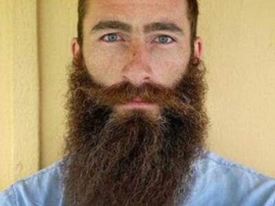 Οι άνδρες πέταξαν το ξυραφάκι, το μούσι ...