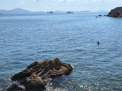 Καιρός: Δευτέρα με συννεφιά, τοπικές μπό...