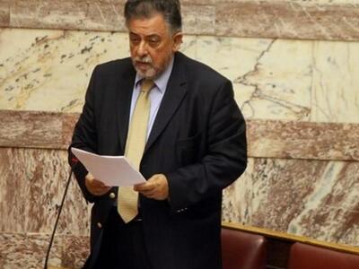 Πανούσης: Να μην κατέβει στις εκλογές η ...