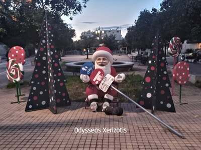 Πάτρα: Η ξεκολλημένη πινακίδα αγκαλιά με...