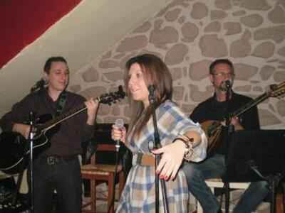 Προεκλογικές κόντρες στον...χορό, χθες β...