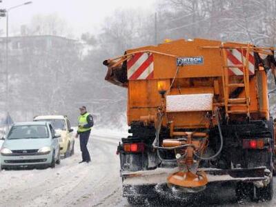 Πυκνή χιονόπτωση, αυτή την ώρα, στο Οροπ...