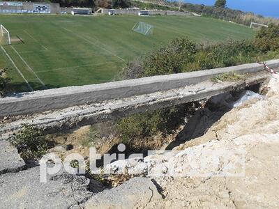 Ηλεία: Κατέρρευσε τμήμα του δρόμου στο Κ...