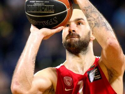 Αχαΐα: Δημοπρατείται φανέλα του Σπανούλη...