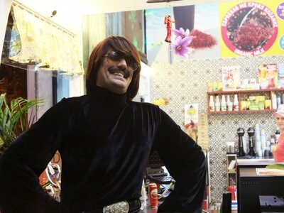 Κατέβασε ρολά το καφέ που είχε ανοίξει ο...