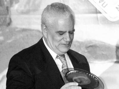 Πέθανε ο αθλητικογράφος Ηλίας Μπαζίνας