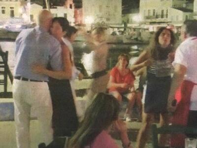 Το ερωτικό βαλς του Γιώργου Παπανδρέου μ...