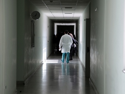 Τα "έσπασαν" σε νοσοκομεία της...