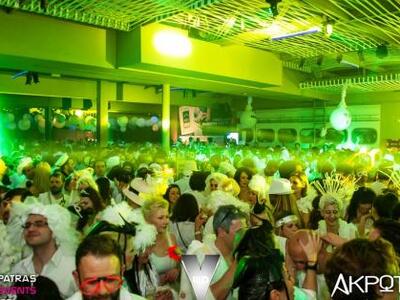 Πάτρα: Το αδιαχώρητο στο «Λευκό Χορό» - ΔΕΙΤΕ ΦΩΤΟ