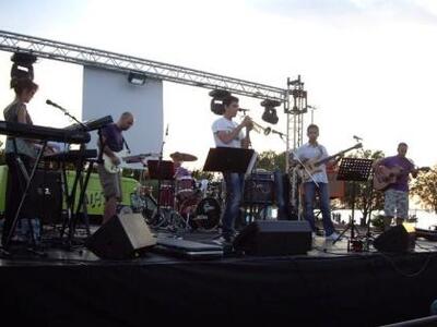 Οι Κάπως Έτσι σε μία live μουσική βραδιά...