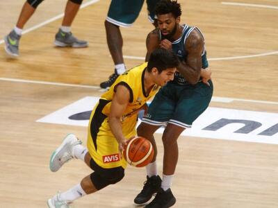 Μπάσκετ: Δεύτερη ήττα για την ΑΕΚ στο Τσ...