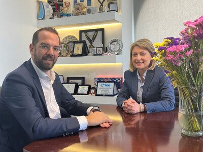  Η Χριστίνα Αλεξοπούλου στον Νεκτάριο Φαρμάκη  