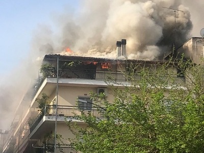 Τρίκαλα: Πυρκαγιά σε σπίτι στο κέντρο - ...