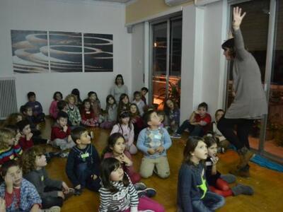 Τα παιδιά παρατηρούν, μαθαίνουν, απολαμβ...