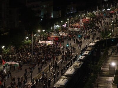 Μεγαλειώδης και ειρηνική πορεία από 25.0...