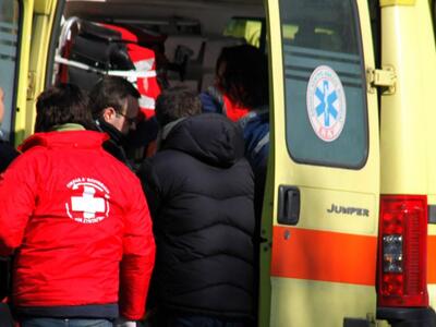 Πάτρα: Πήρε ένα γυαλί και έκοψε το χέρι ...