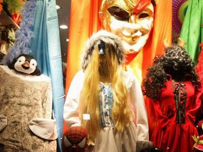 Αποκριάτικο γλέντι από τον Σύλλογο των ε...