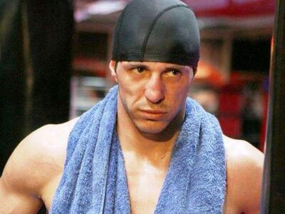 Ο Τάσος Μπερδέσης "ξάπλωσε" το...