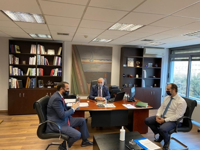 Επαφές Νεκτάριου Φαρμάκη με κυβερνητικά ...