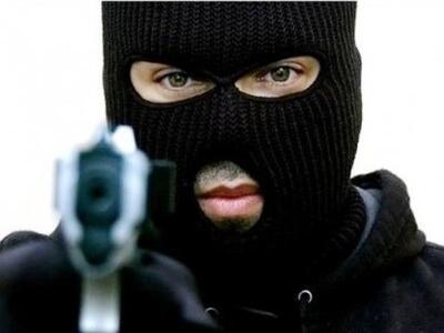 Χτύπησαν και λήστεψαν ηλικιωμένο στα Εξα...