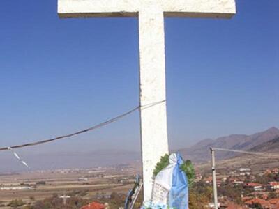 Αλβανία: Ελλήνας φρόντιζε τάφους ηρώων τ...