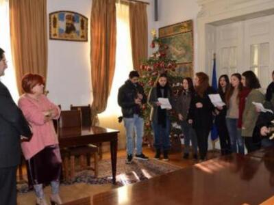 Πάτρα: Τα κάλαντα σήμερα στο Δημαρχείο