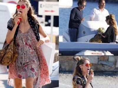 Η Χάιντι Κλούμ ήρθε στην Ελλάδα και κάνε...