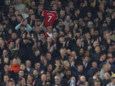 Συγκλονιστικό βίντεο: Όλο το Άνφιλντ κατ...