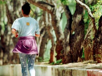 Το τζόκινγκ σώζει ζωές, αλλά μόνο σε μετ...