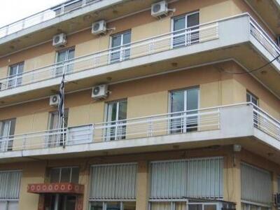  Χωρίς καθαρίστριες τα κτίρια αστυνομικώ...