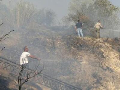 Μετράνε τις «πληγές» τους οι κάτοικοι τω...