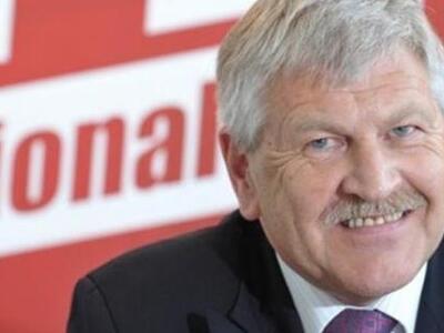 Πρώτη φορά γερμανός νεοναζιστής στο Ευρω...