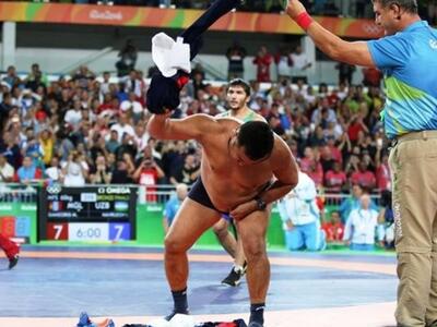 Πάλη: Τιμωρήθηκαν οι Μογγόλοι "στρί...